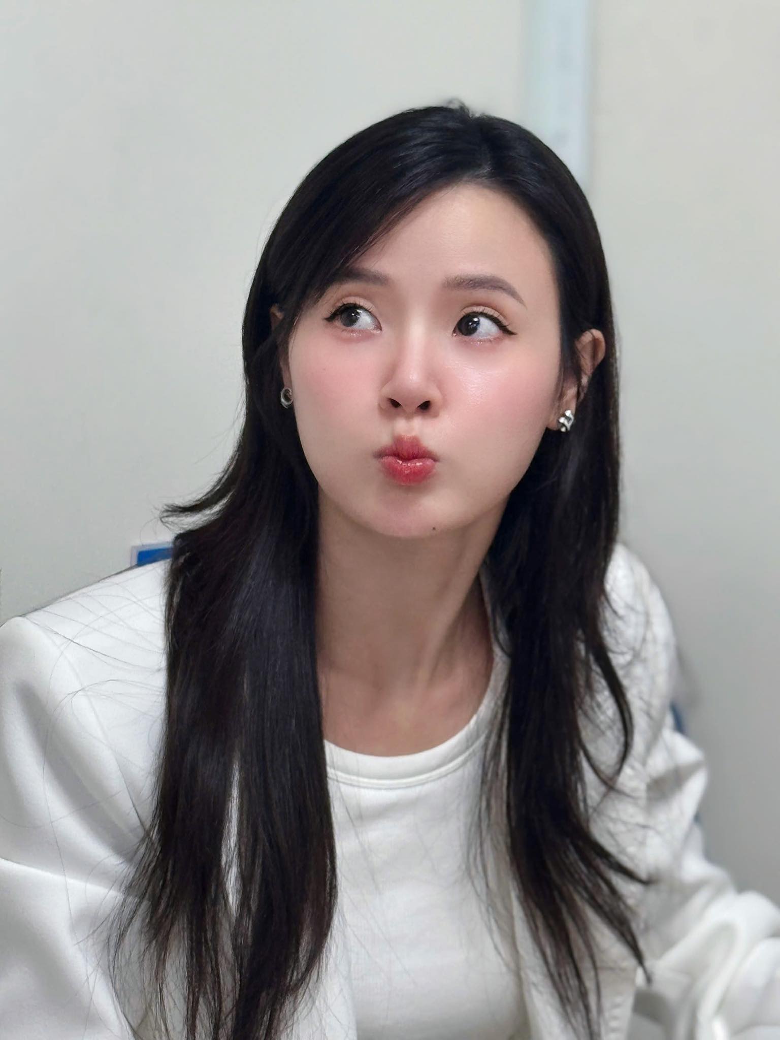 Vbiz có 1 mỹ nhân “sáng làm cô giáo, tối lên đồ đi quẩy”: U40 mà trẻ hơn học sinh mới đáng nể- Ảnh 5.