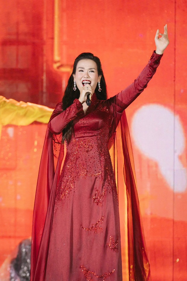 Giảng viên Nhạc viện đi hát 20 năm không scandal, làm mẹ 2 con vẫn chạy show tất bật Bắc - Nam- Ảnh 3.