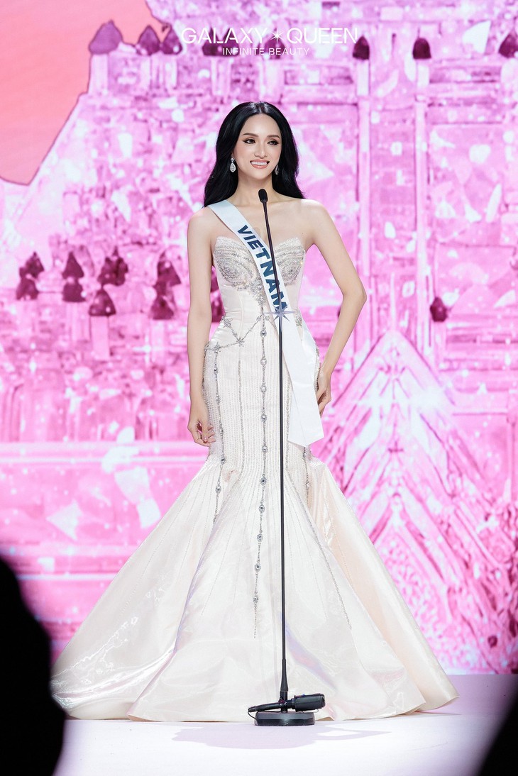 Dàn sao Việt sang Thái ủng hộ Hương Giang: Khí thế hừng hực trước thềm Chung kết Miss Universe!- Ảnh 11.