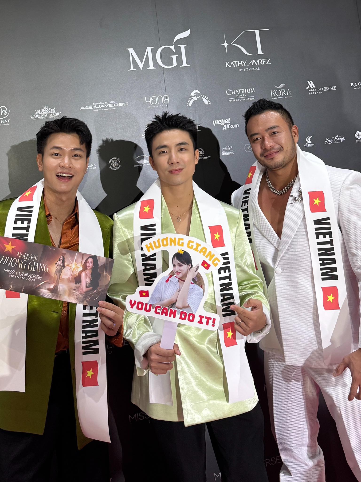 Dàn sao Việt sang Thái ủng hộ Hương Giang: Khí thế hừng hực trước thềm Chung kết Miss Universe!- Ảnh 5.