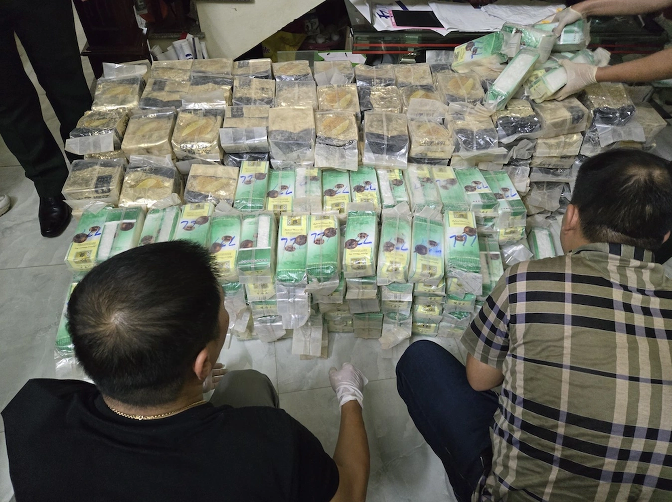 "Ông trùm" đường dây tuồn hàng tấn ma túy vào Việt Nam, "gắn" định vị GPS để đến lấy đưa đi tiêu thụ- Ảnh 1.