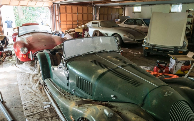 Kho báu 4 triệu USD phủ bụi: 5 chiếc xe cổ bị chủ lãng quên, chuột ‘xâm chiếm’