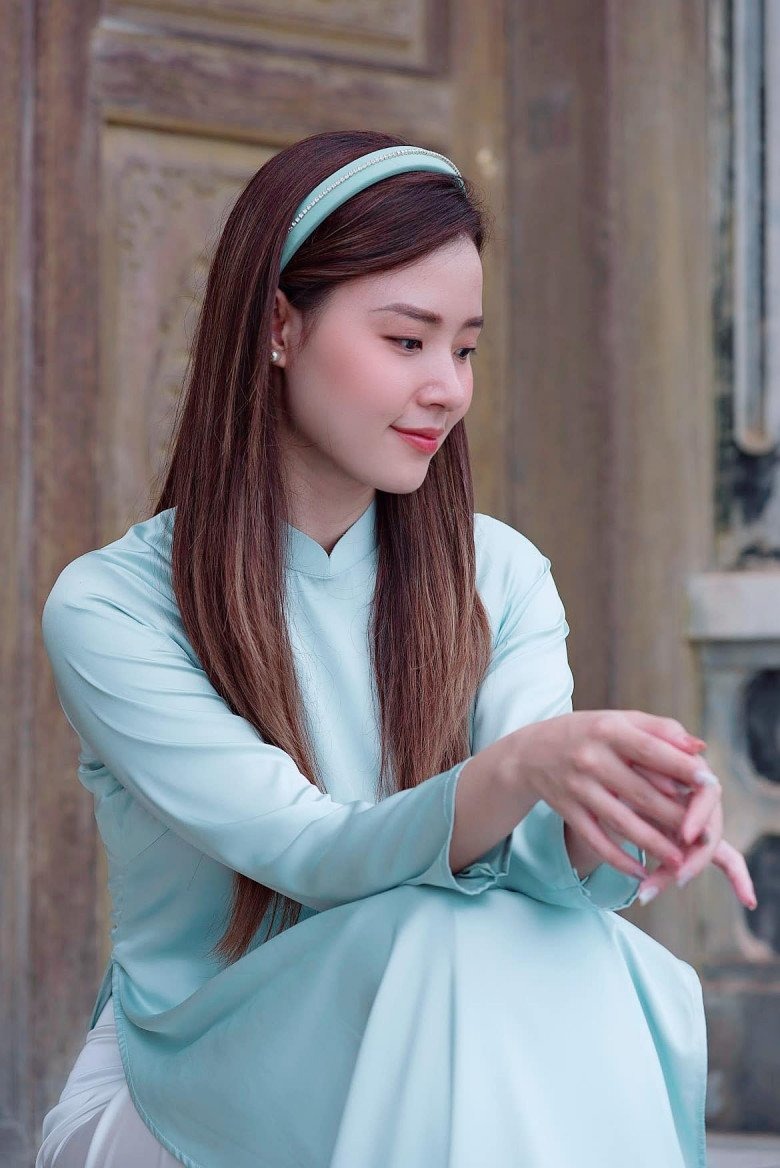 Vbiz có 1 mỹ nhân “sáng làm cô giáo, tối lên đồ đi quẩy”: U40 mà trẻ hơn học sinh mới đáng nể- Ảnh 2.