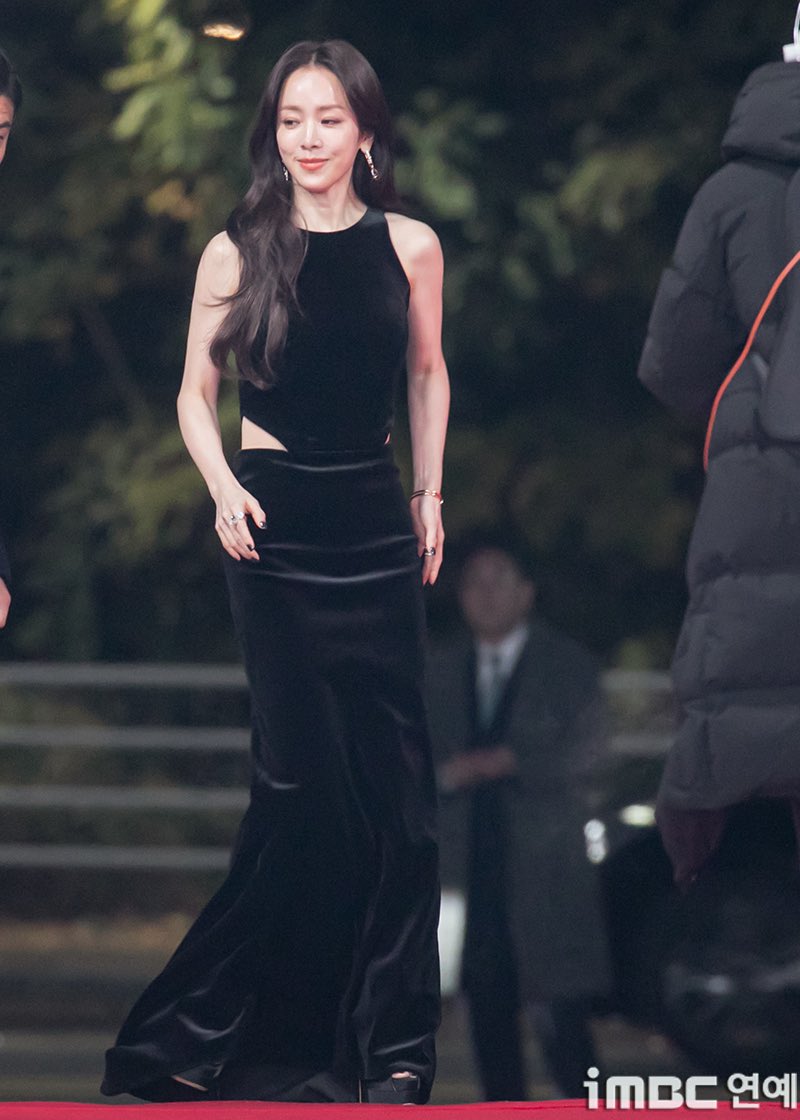 Hàn Quốc có duy nhất 1 mỹ nhân 43 tuổi mà trẻ đẹp như gái 18, đến sợi tóc cũng đẹp ngất ngây lòng người- Ảnh 3.