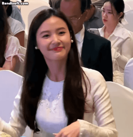 Vbiz có 1 mỹ nhân “sáng làm cô giáo, tối lên đồ đi quẩy”: U40 mà trẻ hơn học sinh mới đáng nể- Ảnh 7.