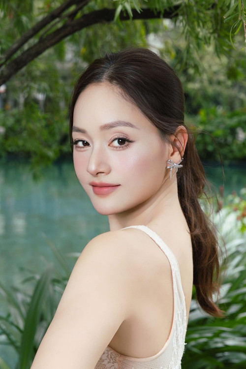 Con dao hai lưỡi nhìn từ thị phi đời tư của Diệp Lâm Anh- Ảnh 2.