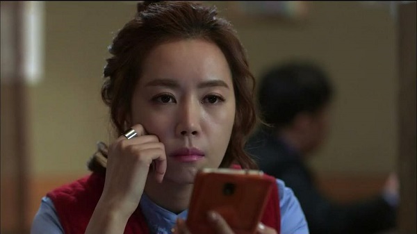 Mẹ chồng khoe con gái lấy chồng sướng như bà hoàng, tôi chỉ biết cười trừ thở dài: “Giá mà mẹ làm dâu giúp cô ấy 2 ngày”- Ảnh 1.