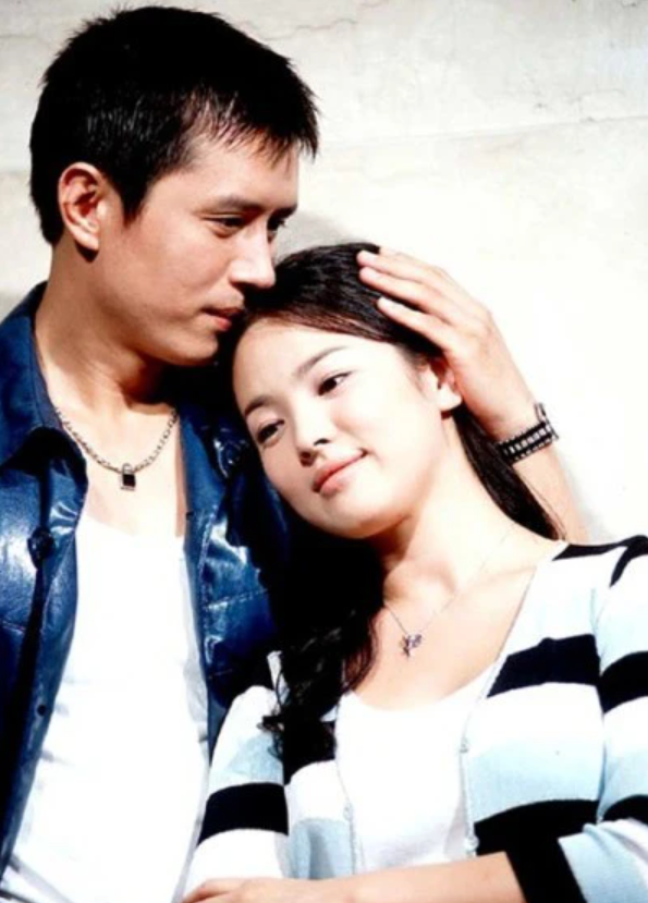 Công bố clip tài tử hạng A kiêm Chủ tịch showbiz sống lay lắt trong container, người trong cuộc buộc phải lên tiếng- Ảnh 4. Công bố clip tài tử hạng A kiêm Chủ tịch showbiz sống lay lắt trong container, người trong cuộc buộc phải lên tiếng- Ảnh 4.