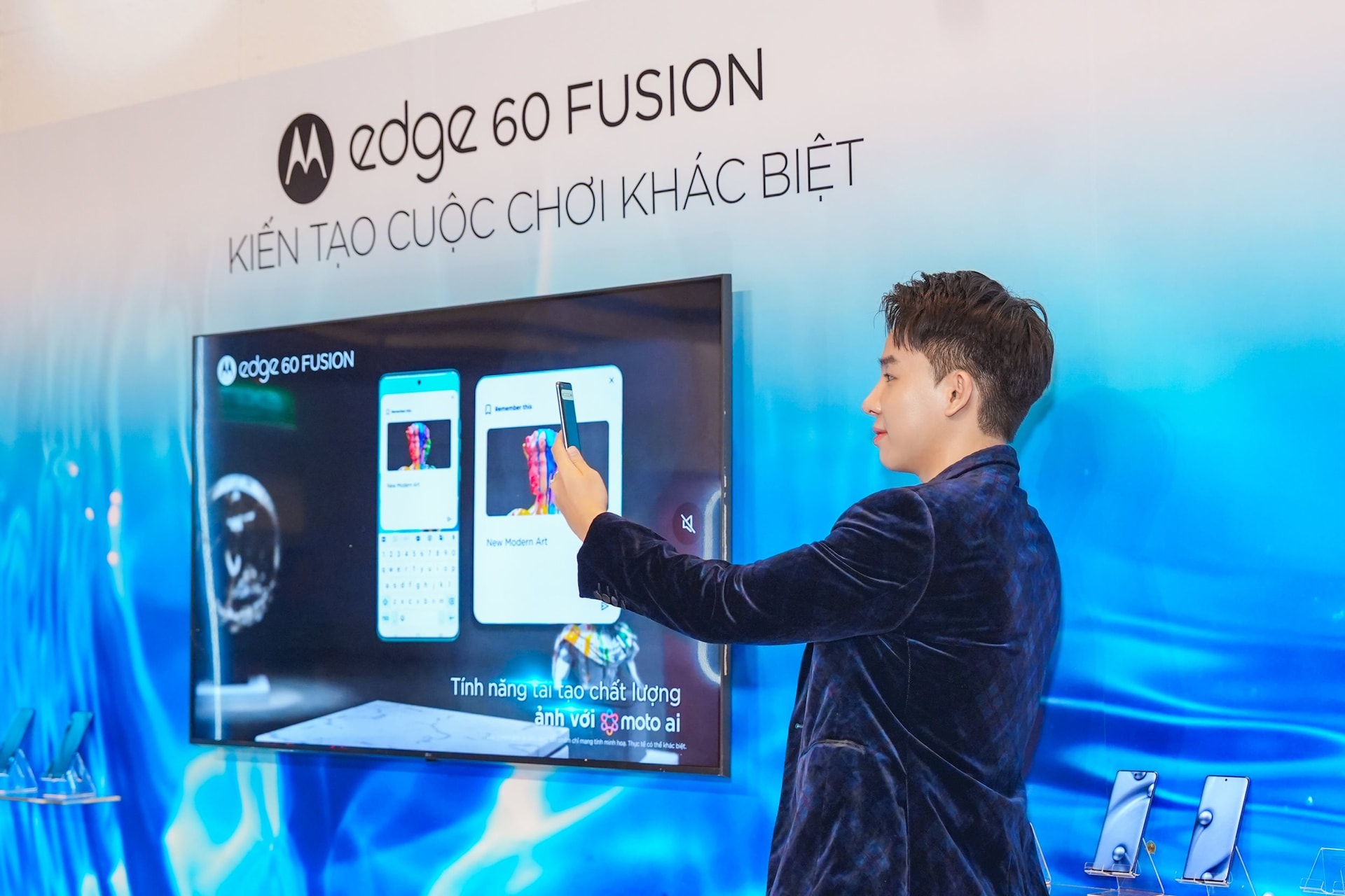 “Ông kẹ” Motorola chào sân Việt Nam: Samsung sẽ phải lo lắng trước đối thủ khó chịu nhất từ trước đến nay?- Ảnh 1.