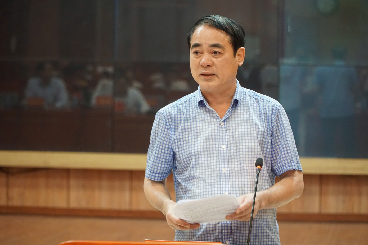 Bí thư Tỉnh ủy Khánh Hòa bật khóc trước thiệt hại, mất mát của người dân- Ảnh 1.