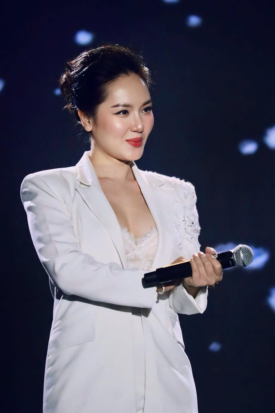 Hà Anh Tuấn khiến mỹ nhân đẹp bậc nhất Vbiz “luỵ lên luỵ xuống”, ghen tuông ra mặt- Ảnh 8.