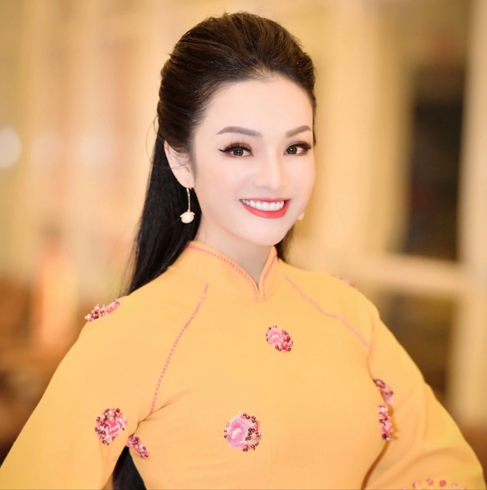 2 nữ ca sĩ xinh đẹp học vấn cao nhất Nhạc viện: Người tiến sĩ, người phó giáo sư nhưng tình duyên trắc trở- Ảnh 14.