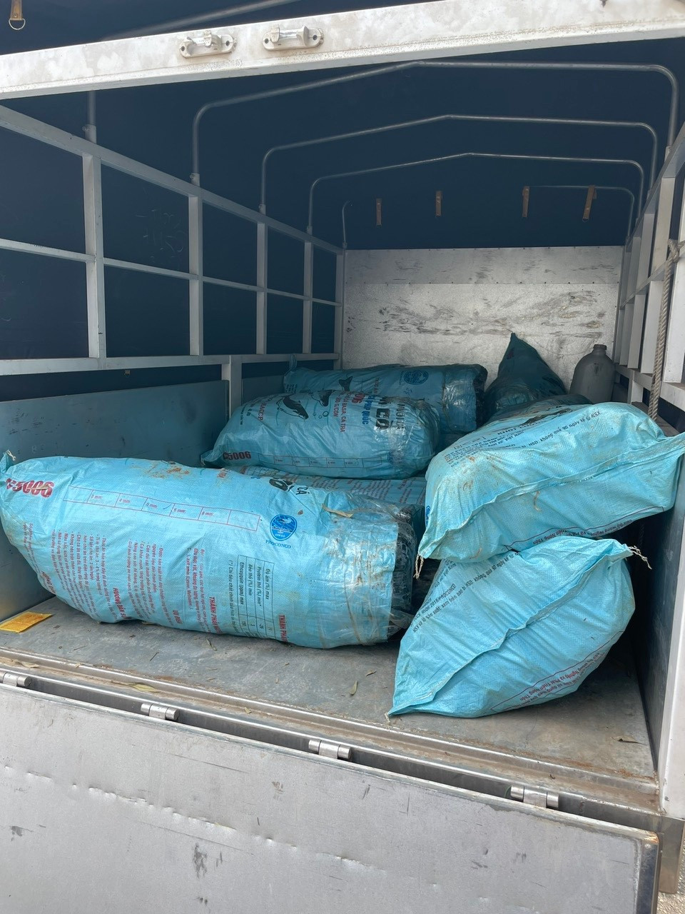 Hơn 1 tấn cần sa được tuồn từ nước ngoài về Việt Nam bằng cách nào?- Ảnh 5.