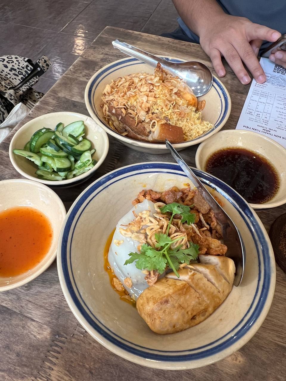 1.000 người chen chúc trong 