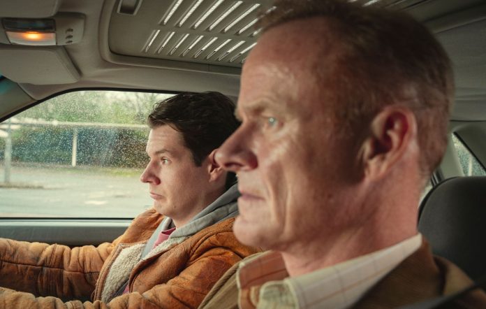 Xem phim Sex Education, tôi không quên được người thầy cứng nhắc nhưng đầy cảm xúc, khiến học sinh vừa sợ vừa thương- Ảnh 2.