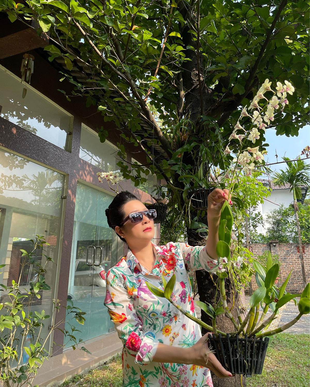 Nữ NSƯT 2 lần đò, chủ nhà vườn vài nghìn m2 ở Hà Nội: Tặng chồng cũ căn nhà ở TP.HCM, U60 có người thương- Ảnh 4.