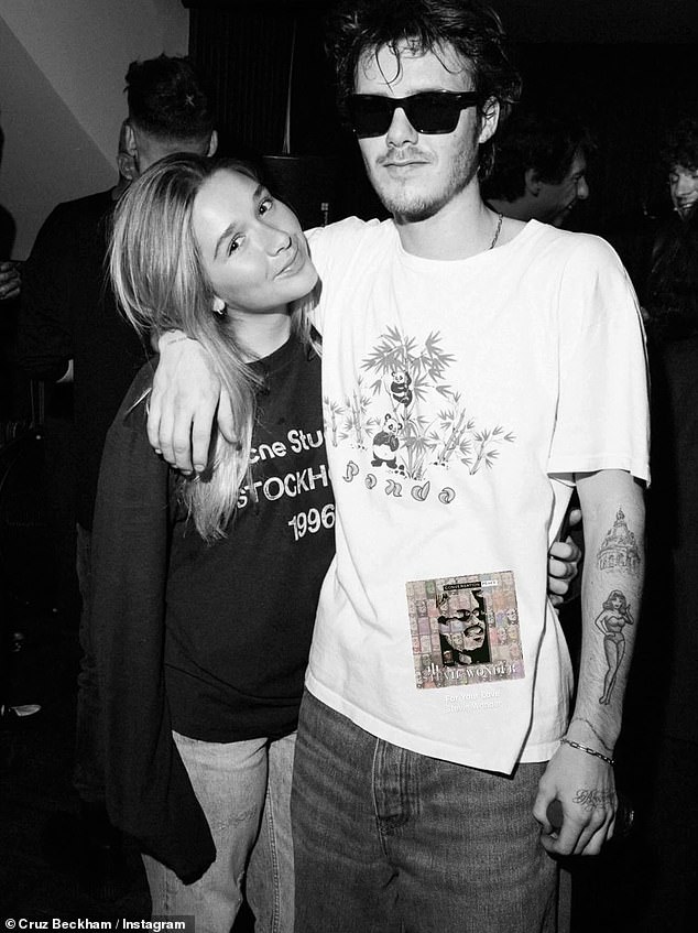 Tiểu thư Harper Beckham gửi tâm thư dài dặc, nhiều lần rơi nước mắt vì anh trai- Ảnh 3.