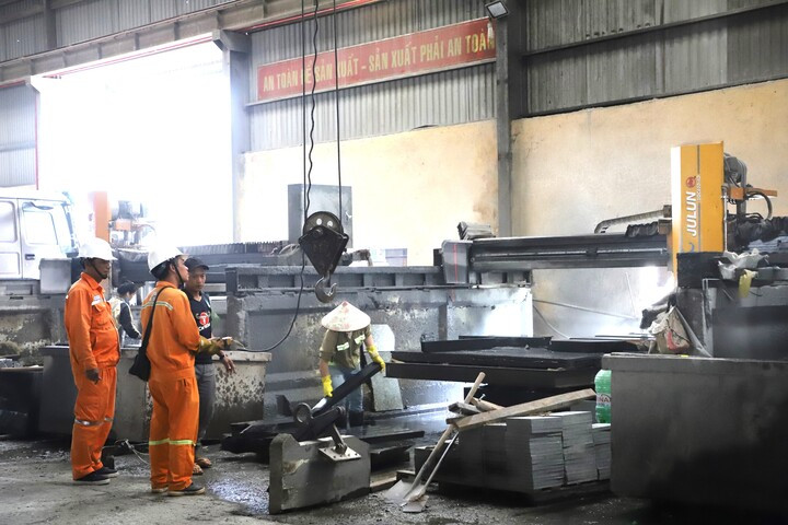 Hiểm họa khôn lường từ hệ thống điện sau công tơ: Không thể chủ quan- Ảnh 2.