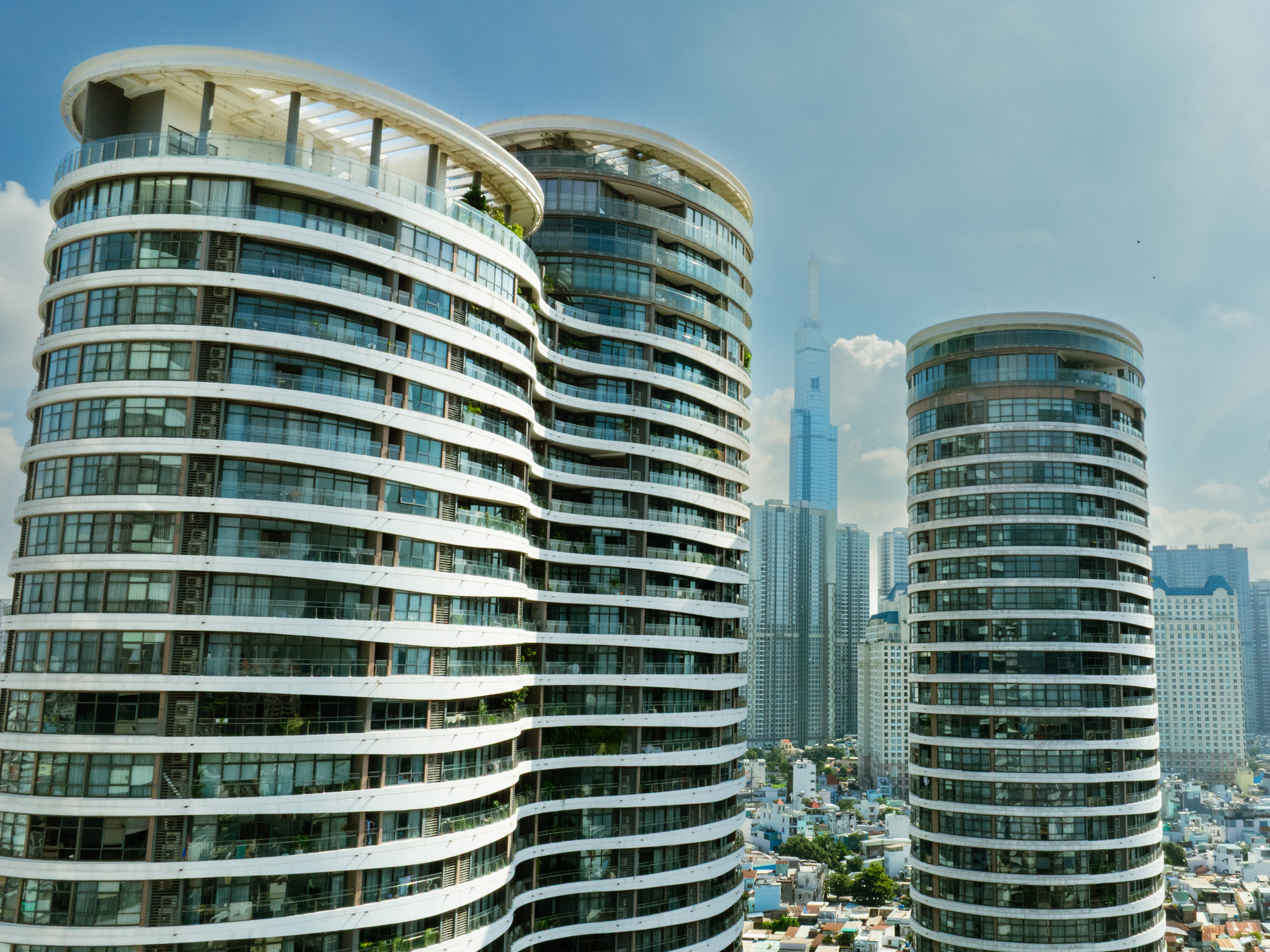 Toà tháp biểu tượng khiến cho căn nhà nào nhìn thấy nó cũng đều tăng giá- Ảnh 5.