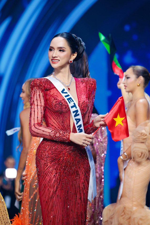 Hương Giang bị lợi dụng- Ảnh 7. Hương Giang bị lợi dụng- Ảnh 7.