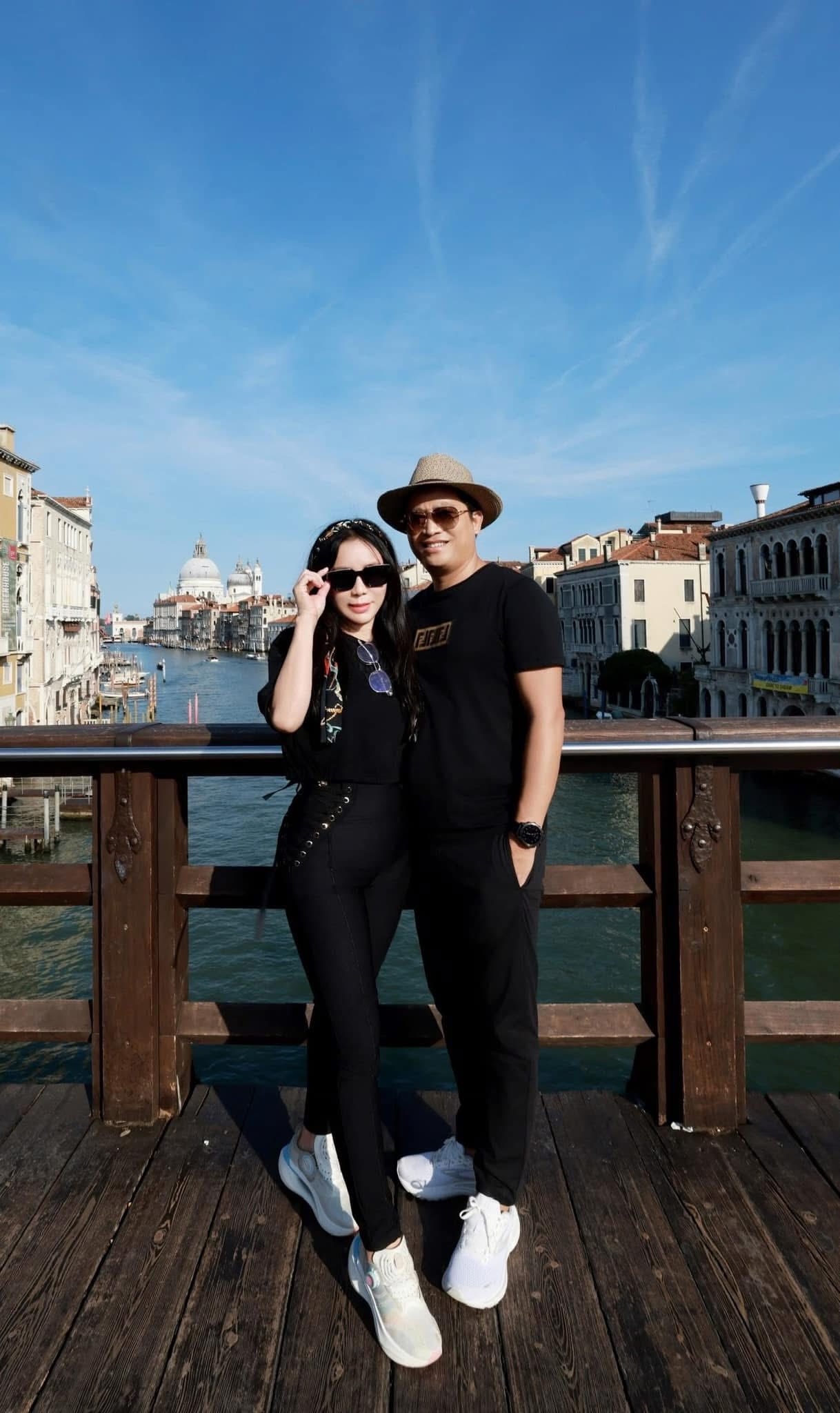 Những bức ảnh chấn động của vợ chồng chủ thẩm mỹ viện Mailisia trước khi bị bắt- Ảnh 11. Những bức ảnh chấn động của vợ chồng chủ thẩm mỹ viện Mailisia trước khi bị bắt- Ảnh 11.