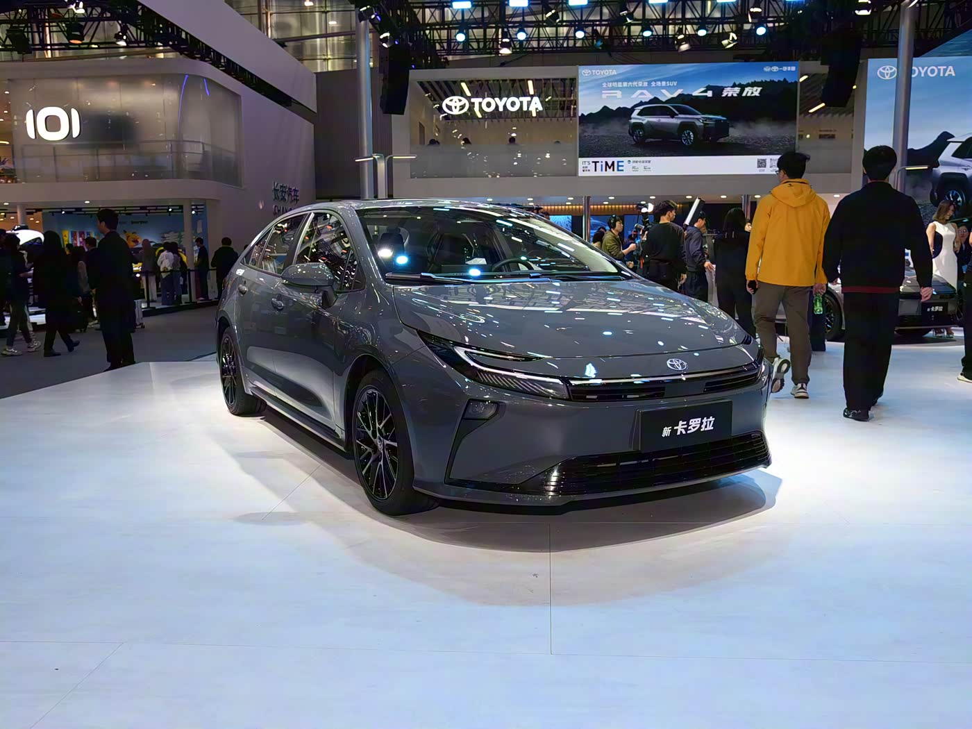 Toyota Corolla 2026 ra mắt: Mặt trước như Camry, màn hình khủng, về Việt Nam có thể vực dậy doanh số trước Civic, Mazda3- Ảnh 2.