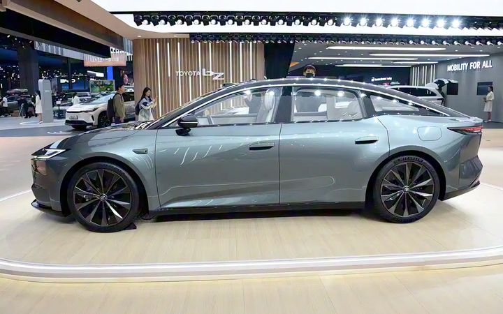 Toyota bZ7 EV dùng động cơ điện Huawei- Ảnh 2.