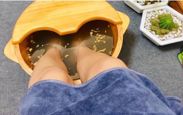 Trời lạnh, nếu muốn ngủ ngon th&igrave; đ&acirc;y ch&iacute;nh l&agrave; việc bạn n&ecirc;n l&agrave;m mỗi tối, người trung ni&ecirc;n c&agrave;ng chăm l&agrave;m th&igrave; kh&iacute; huyết c&agrave;ng lưu th&ocirc;ng- Ảnh 4.