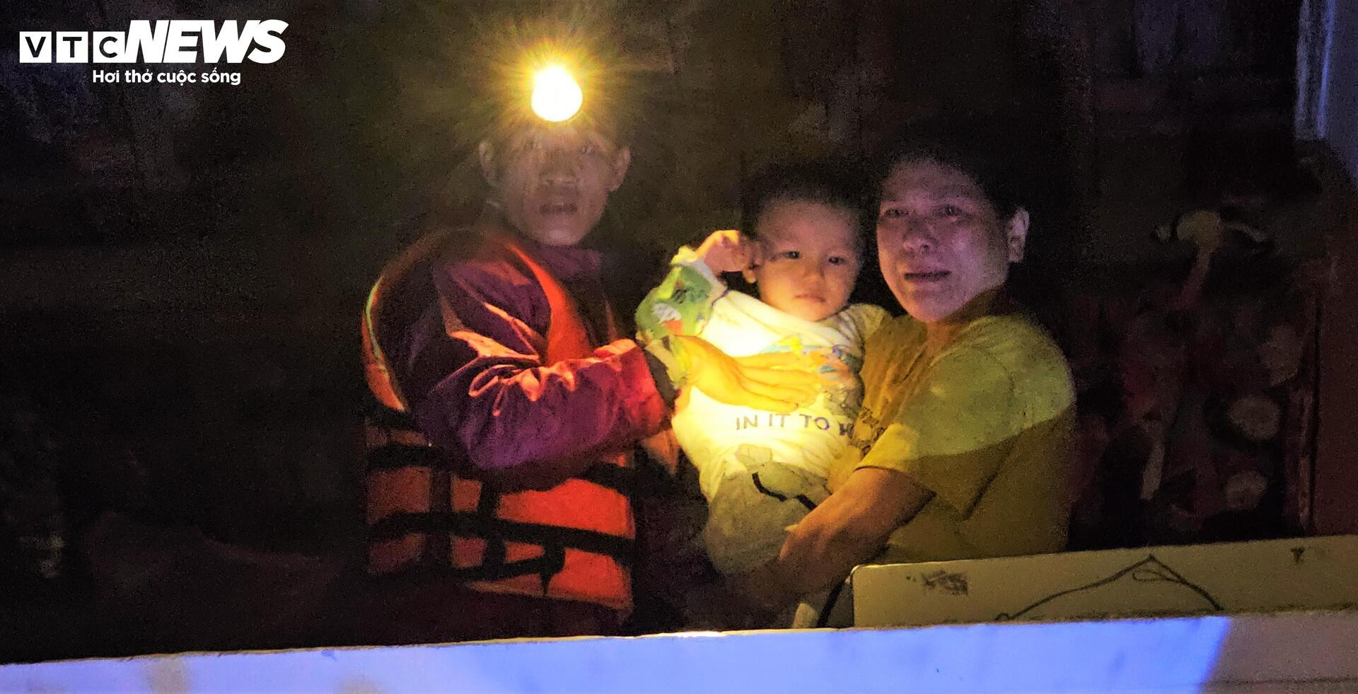 72 giờ sinh tử ở Hòa Thịnh: Những chuyện ám ảnh nơi rốn lũ- Ảnh 3.