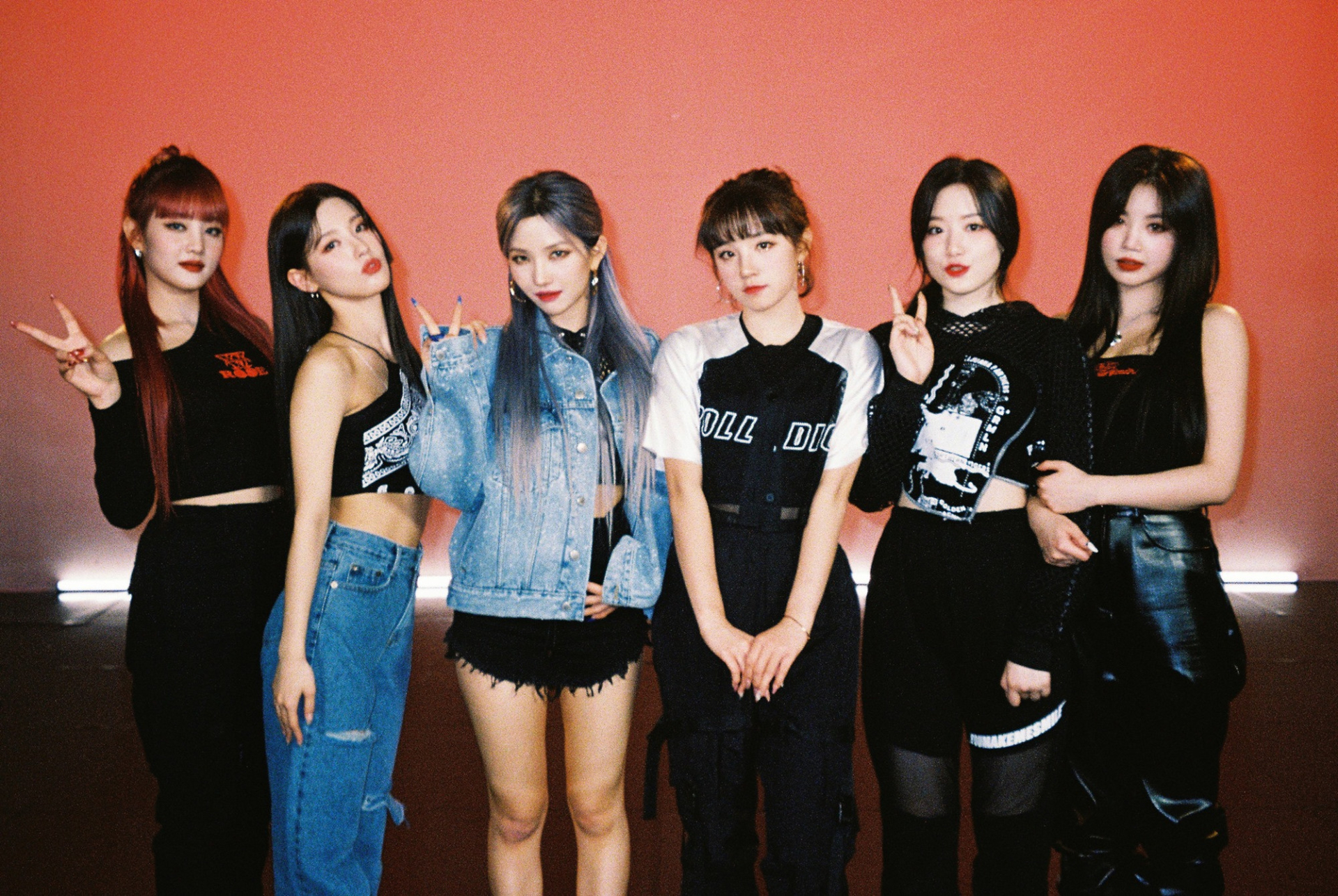 Dấu chấm hết của 1 ng&ocirc;i sao: Mỹ nh&acirc;n kh&iacute; chất sụp đổ v&igrave; bạo lực học đường, ế v&eacute; đến mức bị huỷ 17 show- Ảnh 6.