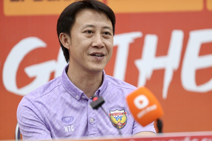 CLB V.League tính chia tay nhà vô địch AFF Cup, mời con trai HLV huyền thoại về thay thế?- Ảnh 2.