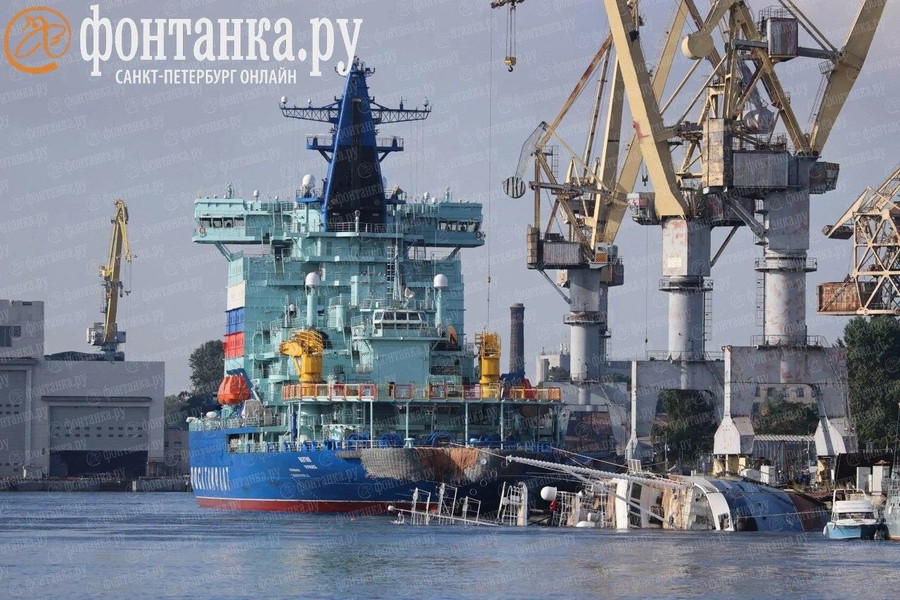 Nhà máy đóng tàu nguy cơ sụp đổ- Ảnh 3.