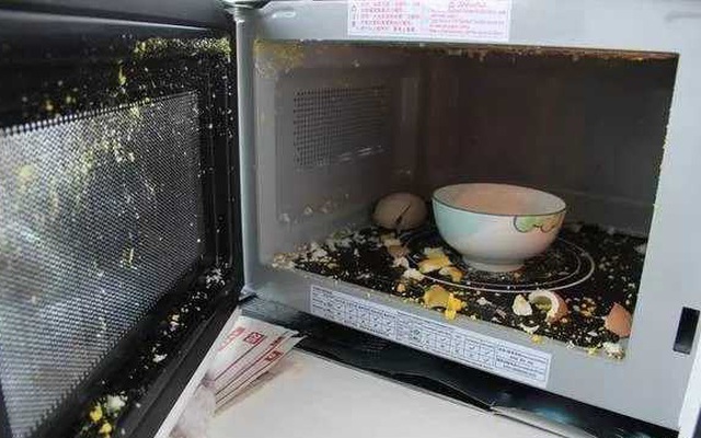 Quay thức ăn trong lò vi sóng nên đóng hay mở nắp hộp? Nhiều người làm sai bấy lâu mà không biết- Ảnh 4. Quay thức ăn trong lò vi sóng nên đóng hay mở nắp hộp? Nhiều người làm sai bấy lâu mà không biết- Ảnh 4.