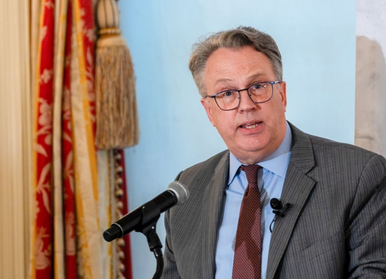 Quan chức hàng đầu Fed công khai ủng hộ hạ lãi suất trong cuộc họp tháng 12, thị trường lập tức lạc quan với kỳ vọng cắt giảm- Ảnh 1.