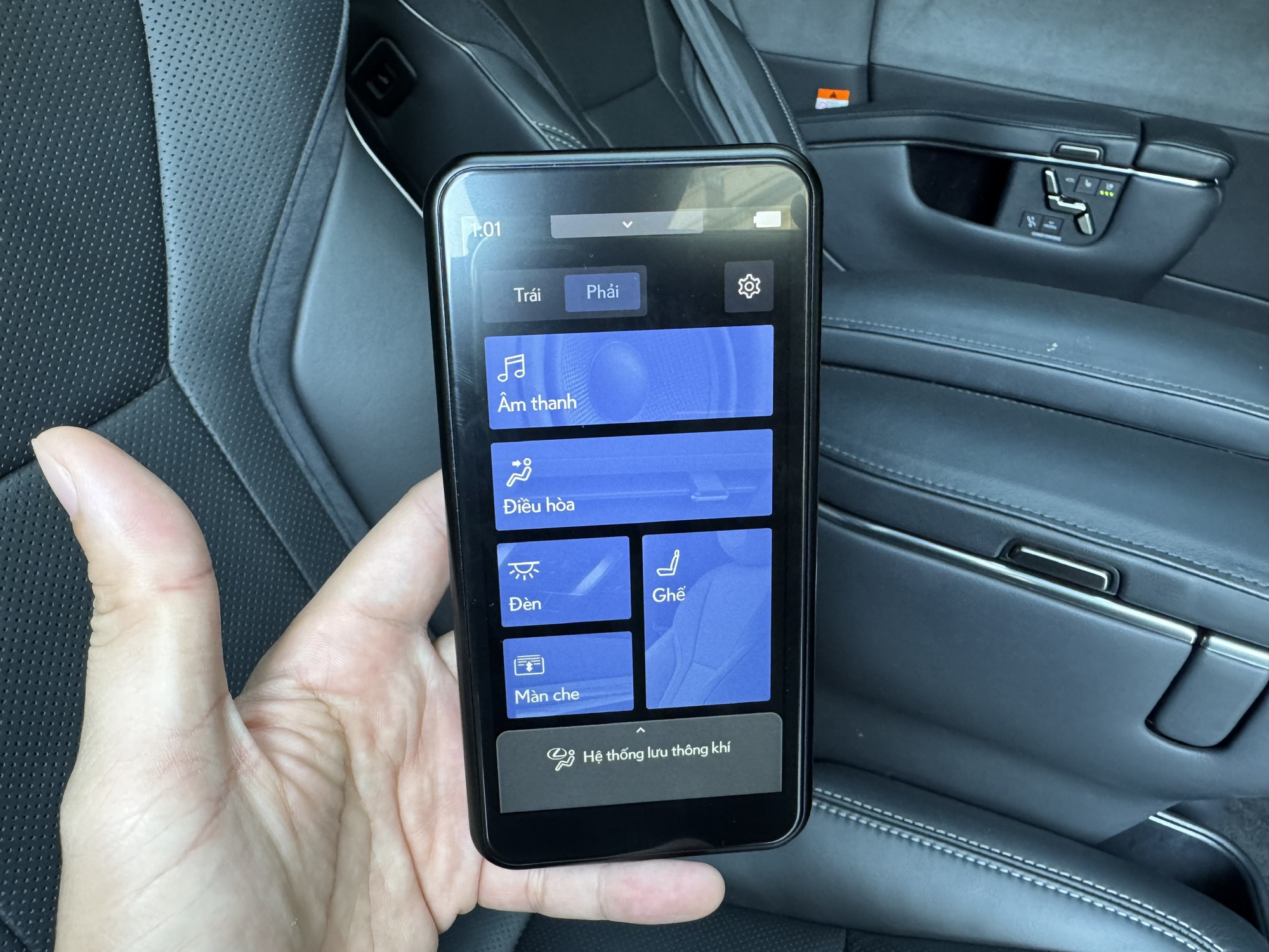 Ghế ‘ông chủ’ trên Lexus LM 500h hơn 7,5 tỷ đồng có gì: Chuẩn khoang thương gia, chỉnh điện toàn bộ, ánh sáng tinh tế, âm thanh cao cấp- Ảnh 6.