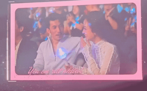 Liên Bỉnh Phát lần đầu công khai hôn bạn gái 5 năm trước hàng vạn người!- Ảnh 1. Liên Bỉnh Phát lần đầu công khai hôn bạn gái 5 năm trước hàng vạn người!- Ảnh 1.