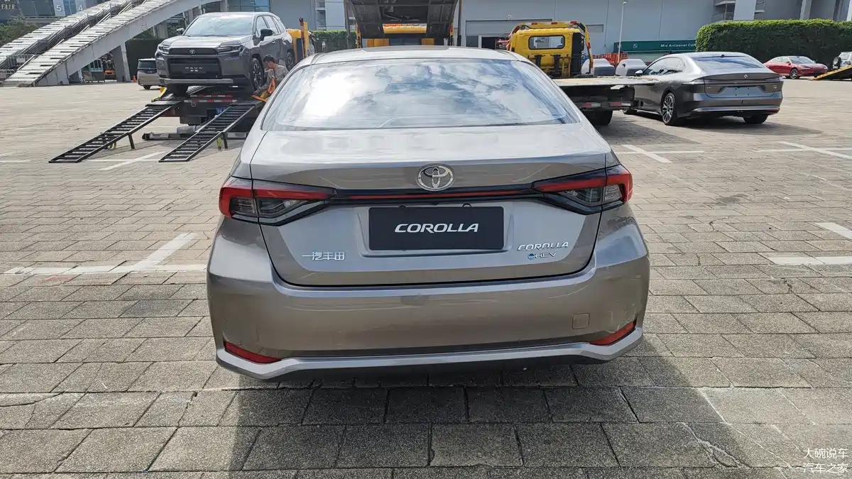 Toyota Corolla 2026 ra mắt: Mặt trước như Camry, màn hình khủng, về Việt Nam có thể vực dậy doanh số trước Civic, Mazda3- Ảnh 18.