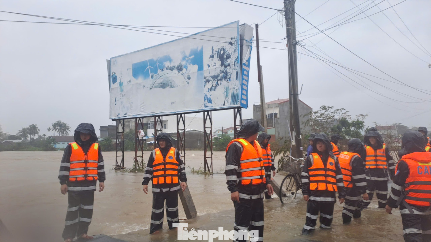 Lãnh đạo xã Hòa Thịnh lên tiếng về thông tin có hàng trăm người chết do mưa lũ- Ảnh 2.