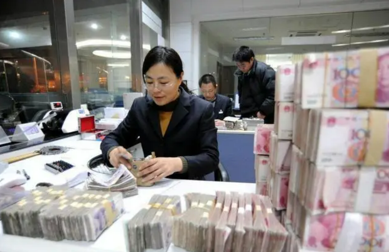 Ng&acirc;n h&agrave;ng chuyển thừa 667 triệu đồng, kh&aacute;ch nhận được nhưng kh&ocirc;ng trả liền bị khởi kiện, to&agrave; &aacute;n tuy&ecirc;n bố: &ldquo;Quả thực kh&ocirc;ng cần trả&rdquo;- Ảnh 1.