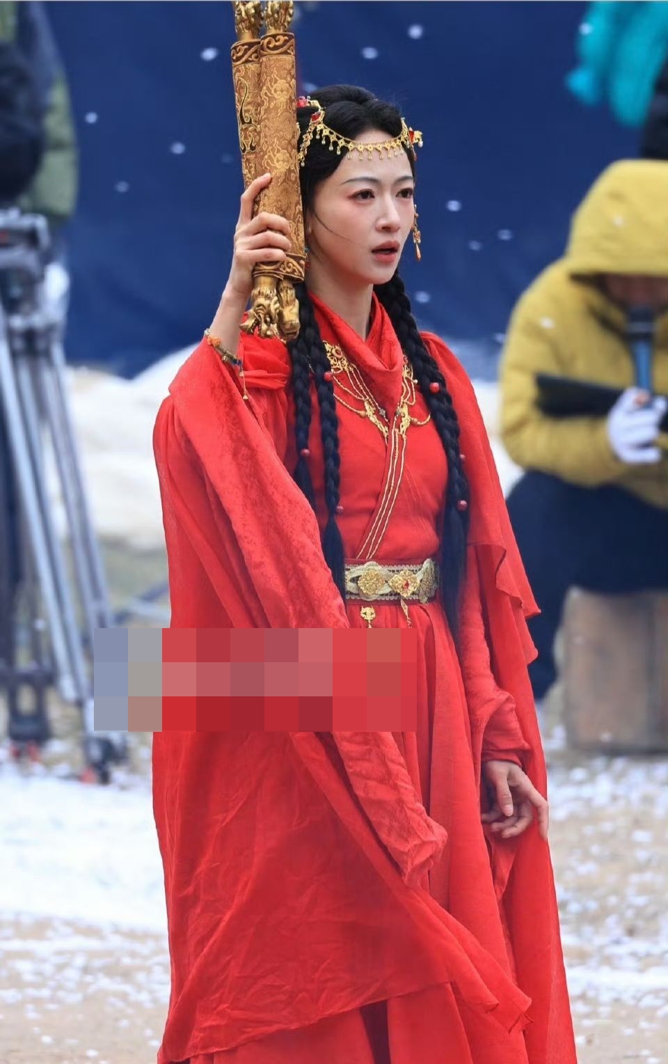 Cả đời chưa thấy mỹ nhân cổ trang nào xấu cỡ này: Mặc váy cưới mà như hóa cương thi, 360 độ toàn góc chết- Ảnh 5.