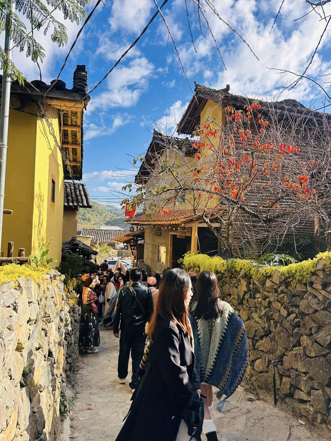 Tuyên Quang đông như Tết, khách lên Lô Lô Chải Tuyên Quang đông như Tết, khách lên Lô Lô Chải