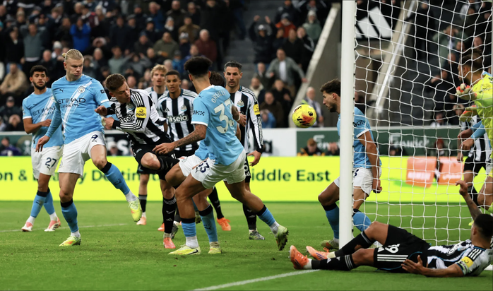 Man City nếm trái đắng, Newcastle tìm lại công thức chiến thắng - Ảnh 3.