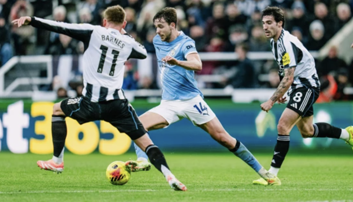 Man City nếm trái đắng, Newcastle tìm lại công thức chiến thắng - Ảnh 1.