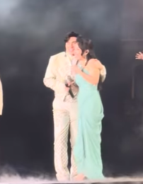 Đan Trường ôm hôn Cẩm Ly, nữ ca sĩ nói về mối quan hệ 30 năm- Ảnh 3.