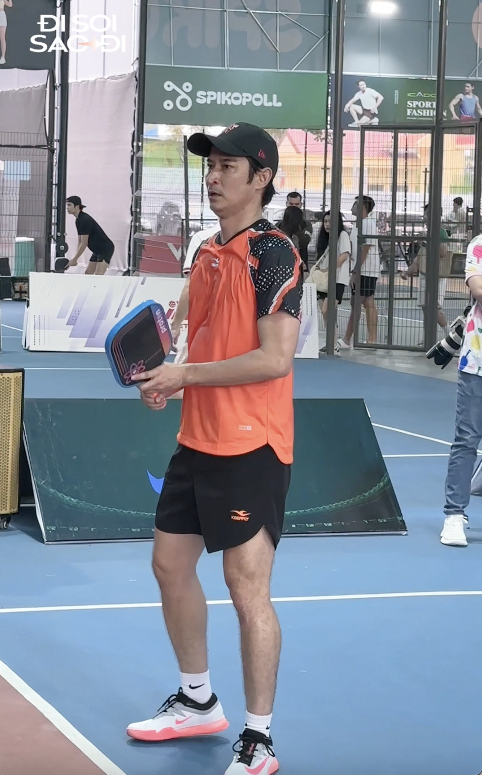 Tóm gọn Cẩm Ly tình tứ với Hà Kino, 1 mỹ nhân hở bạo khoe dáng hừng hực trên sân pickleball- Ảnh 7.