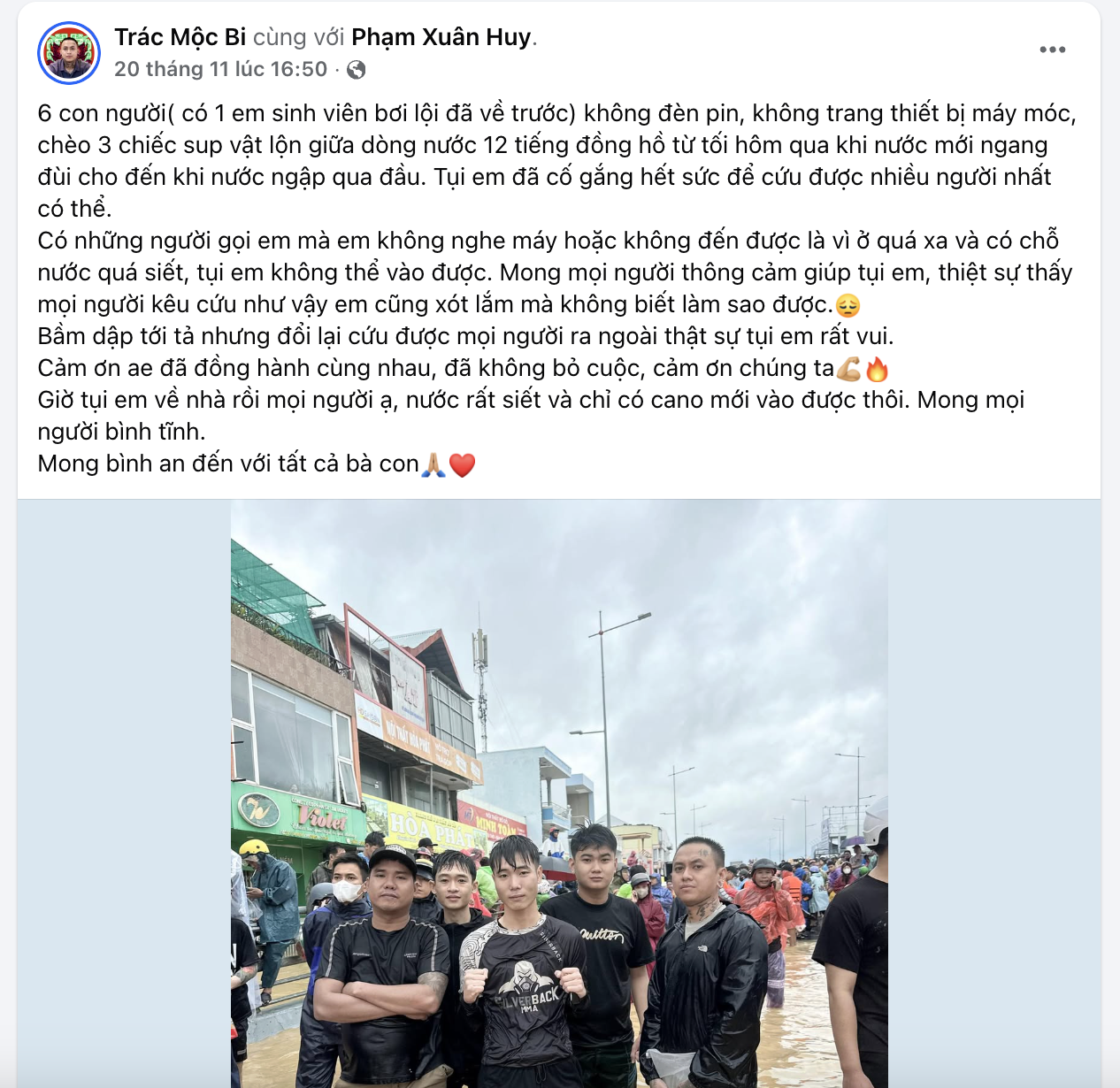 Người đàn ông xăm trổ kín mình và nhóm bạn "ngâm nước từ đêm tới sáng" để cứu trợ bà con vùng lũ- Ảnh 3.