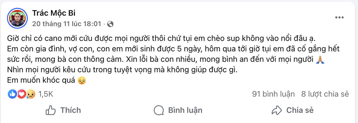 Người đàn ông xăm trổ kín mình và nhóm bạn "ngâm nước từ đêm tới sáng" để cứu trợ bà con vùng lũ- Ảnh 4.