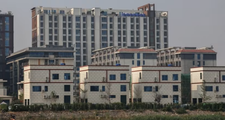 Myanmar đột kích trung tâm lừa đảo bắt giữ gần 1.600 người nước ngoài- Ảnh 1.