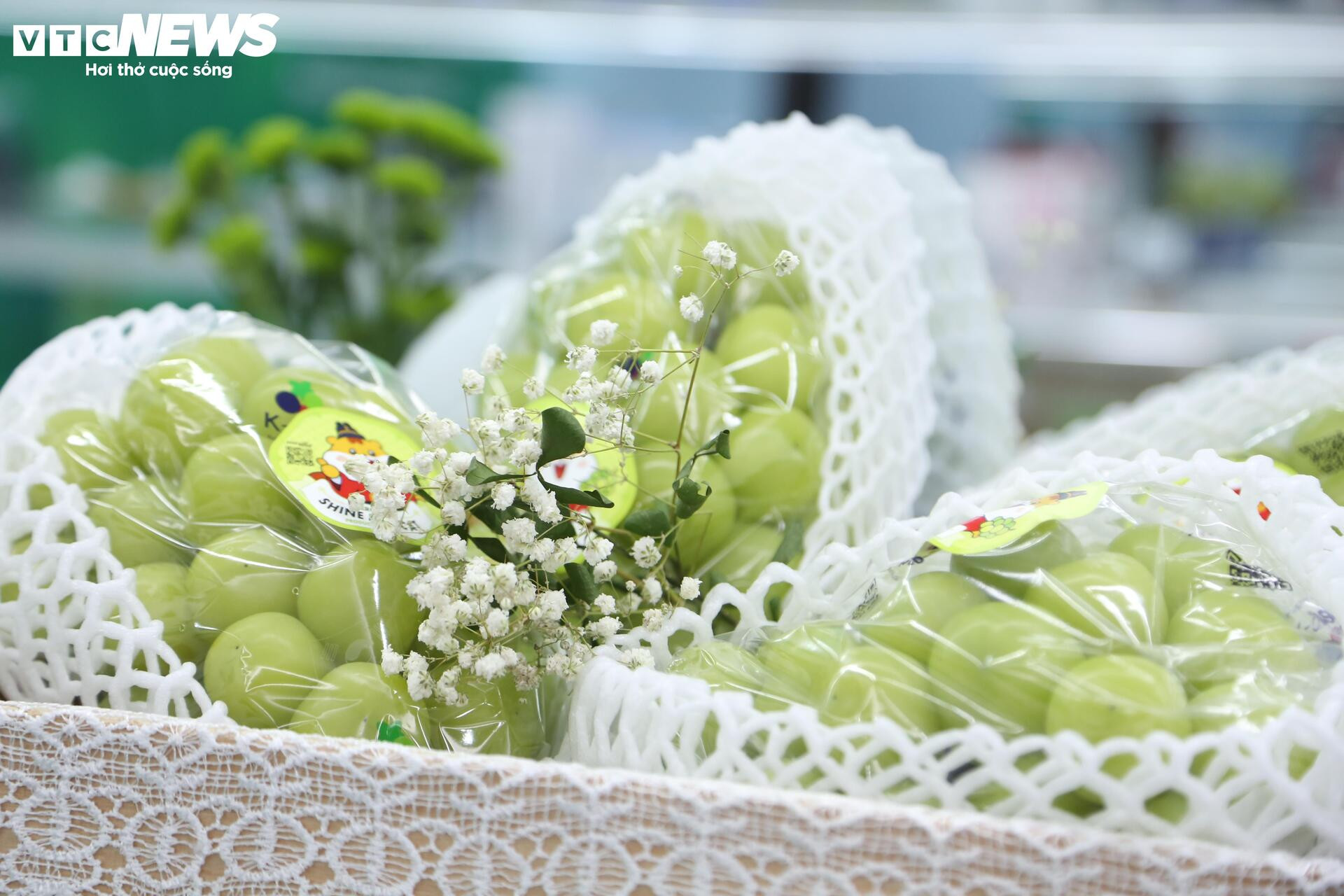 Cận cảnh loạt tr&aacute;i c&acirc;y 'hot' bị nh&aacute;i nguồn gốc, lừa người ti&ecirc;u d&ugrave;ng- Ảnh 5.