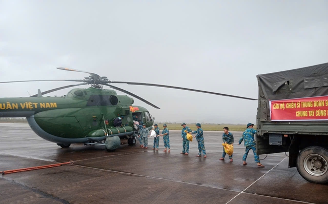 102 người chết và mất tích, thiệt hại hơn 9.000 tỉ đồng, mưa lũ ở Nam Trung Bộ vượt kỷ lục lịch sử- Ảnh 2. 102 người chết và mất tích, thiệt hại hơn 9.000 tỉ đồng, mưa lũ ở Nam Trung Bộ vượt kỷ lục lịch sử- Ảnh 2.